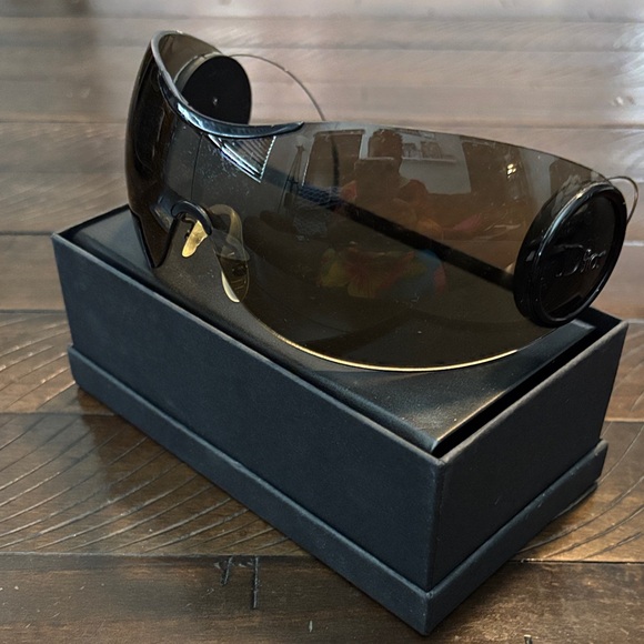 Dior Black Wraparound Sunglasses - Picture 1 of 5